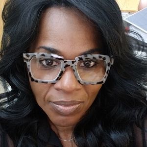 Meet your Posher, Zonie